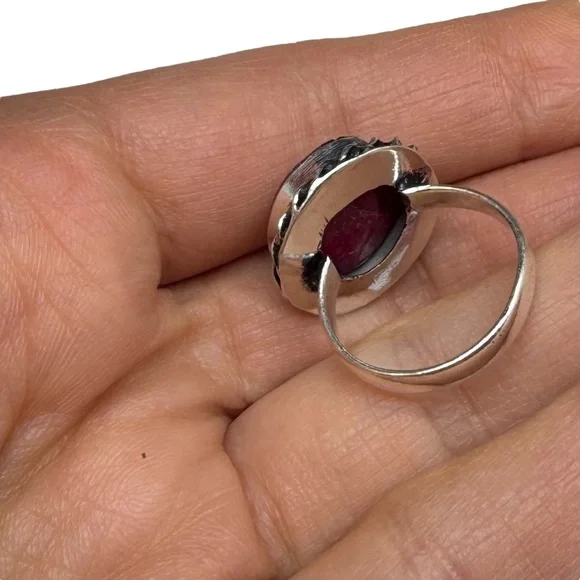 FACETED RUBY W/ 925 STERLING SILVER RING - Picture 14 of 15